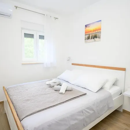 Apartament Lamat